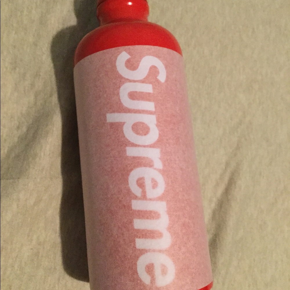 ❌SOLD❌ Supreme Sigg 0.6L Water Bottle